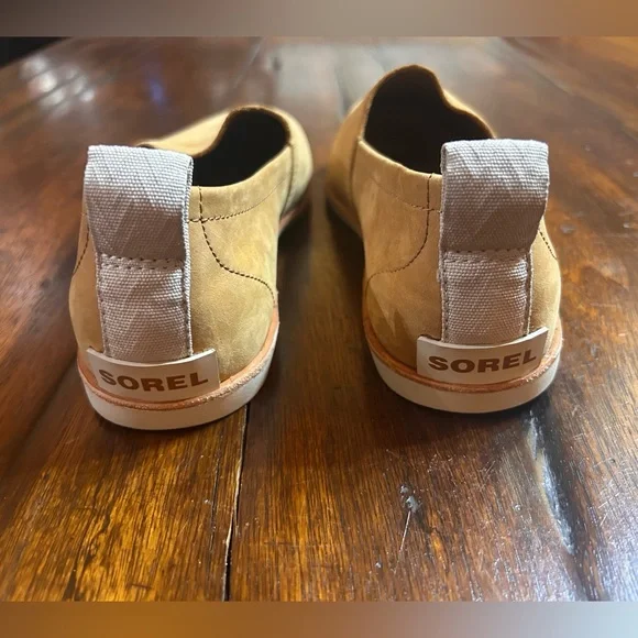 Sorel Ella Slip On Camel Brown Size 8.5  New with one spot on shoe. - Picture 3 of 12